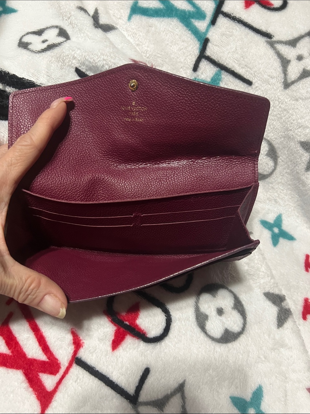 Louis Vuitton Plum Embossed Monogram Snap Continental Wallet Empriente. - Picture 5 of 8